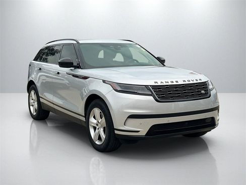 Used 2025 Land Rover Range Rover Velar S image 3