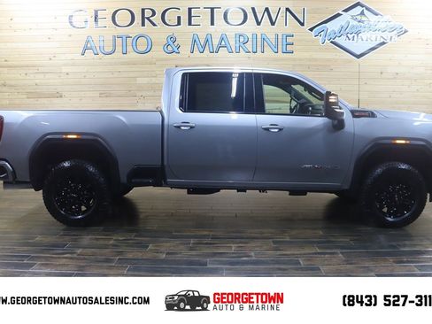 Used 2025 GMC Sierra 2500 AT4 image 1