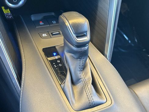 Certified 2023 Toyota Venza XLE AWD/4WD image 26
