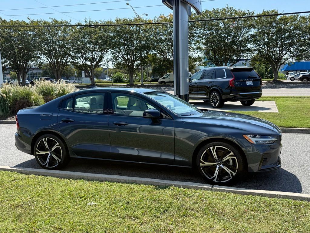 Used 2024 Volvo S60 B5 Plus w/ Climate Package AWD/4WD image 8
