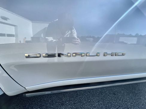 Used 2021 GMC Sierra 2500 Denali w/ Denali Ultimate Package image 32