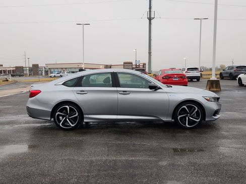 Used 2022 Honda Accord Sport image 7