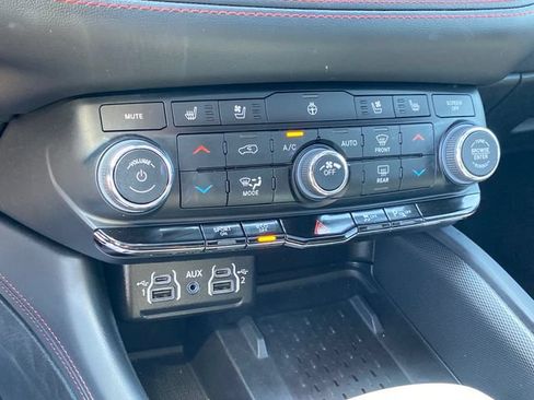 Used 2025 Dodge Durango R/T AWD/4WD image 12