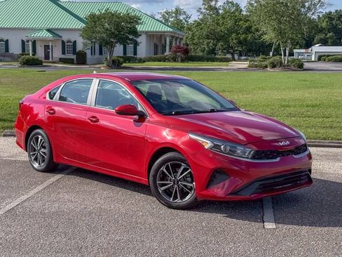 Used 2022 Kia Forte LXS FWD image 1