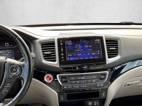 Used 2019 Honda Ridgeline RTL-E image 8