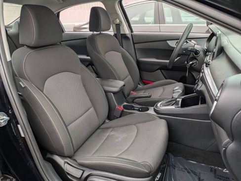 Used 2023 Kia Forte LXS w/ LXS Technology Package FWD image 27