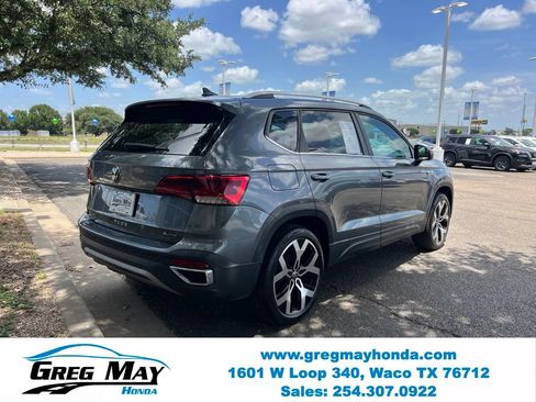 Used 2022 Volkswagen Taos SEL w/ Panoramic Sunroof Package AWD/4WD image 8