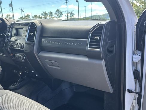 Used 2017 Ford F550 4x4 SuperCab Super Duty w/ XLT Value Package image 44