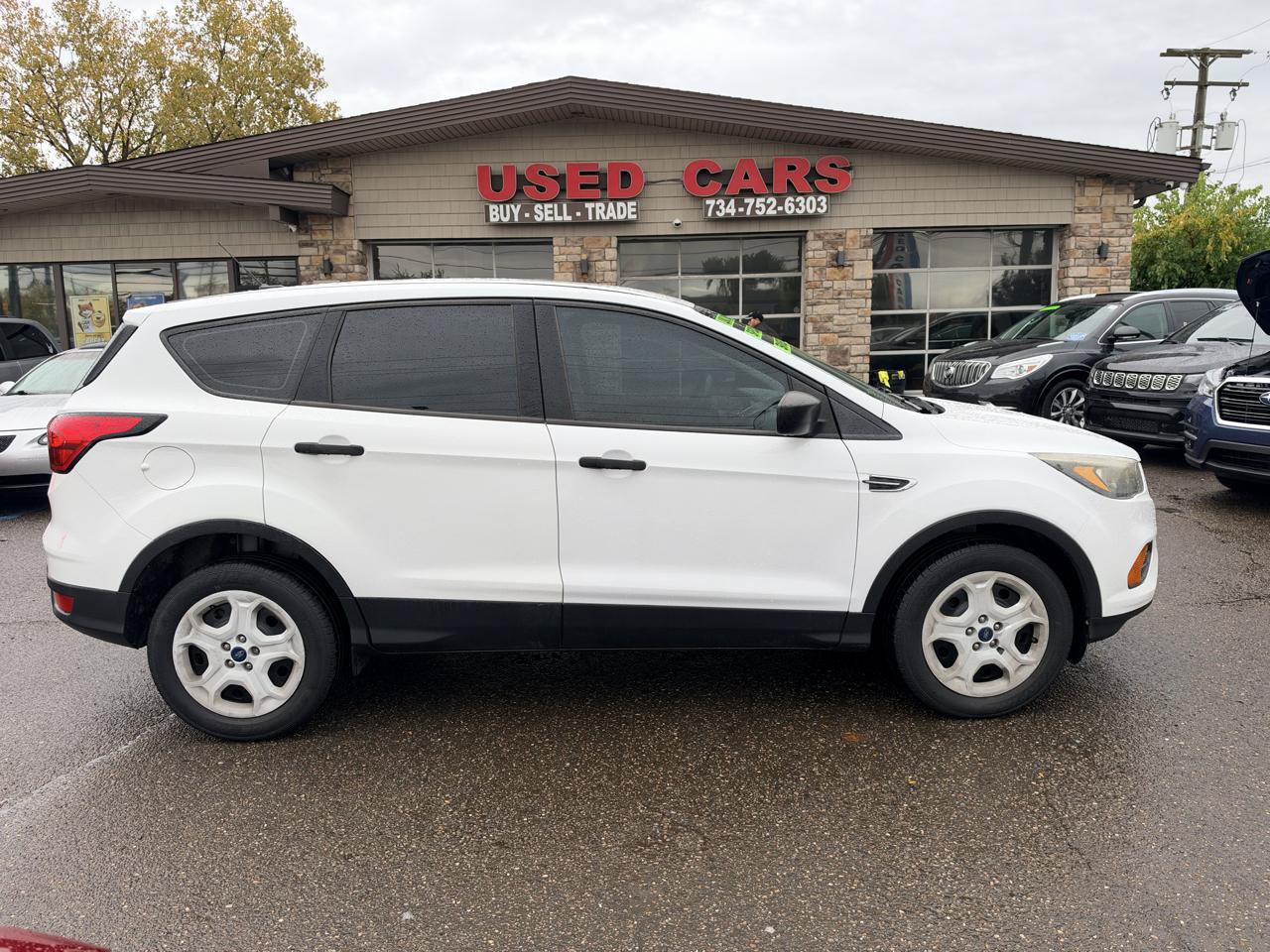 Used 2019 Ford Escape S FWD image 4