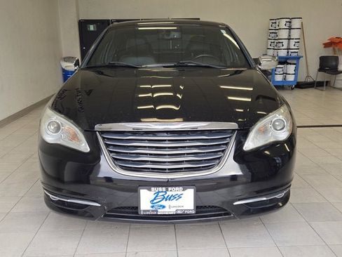 Used 2012 Chrysler 200 Limited image 2