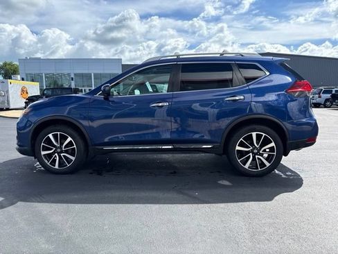 Used 2017 Nissan Rogue SL w/ SL Premium Package AWD/4WD image 4