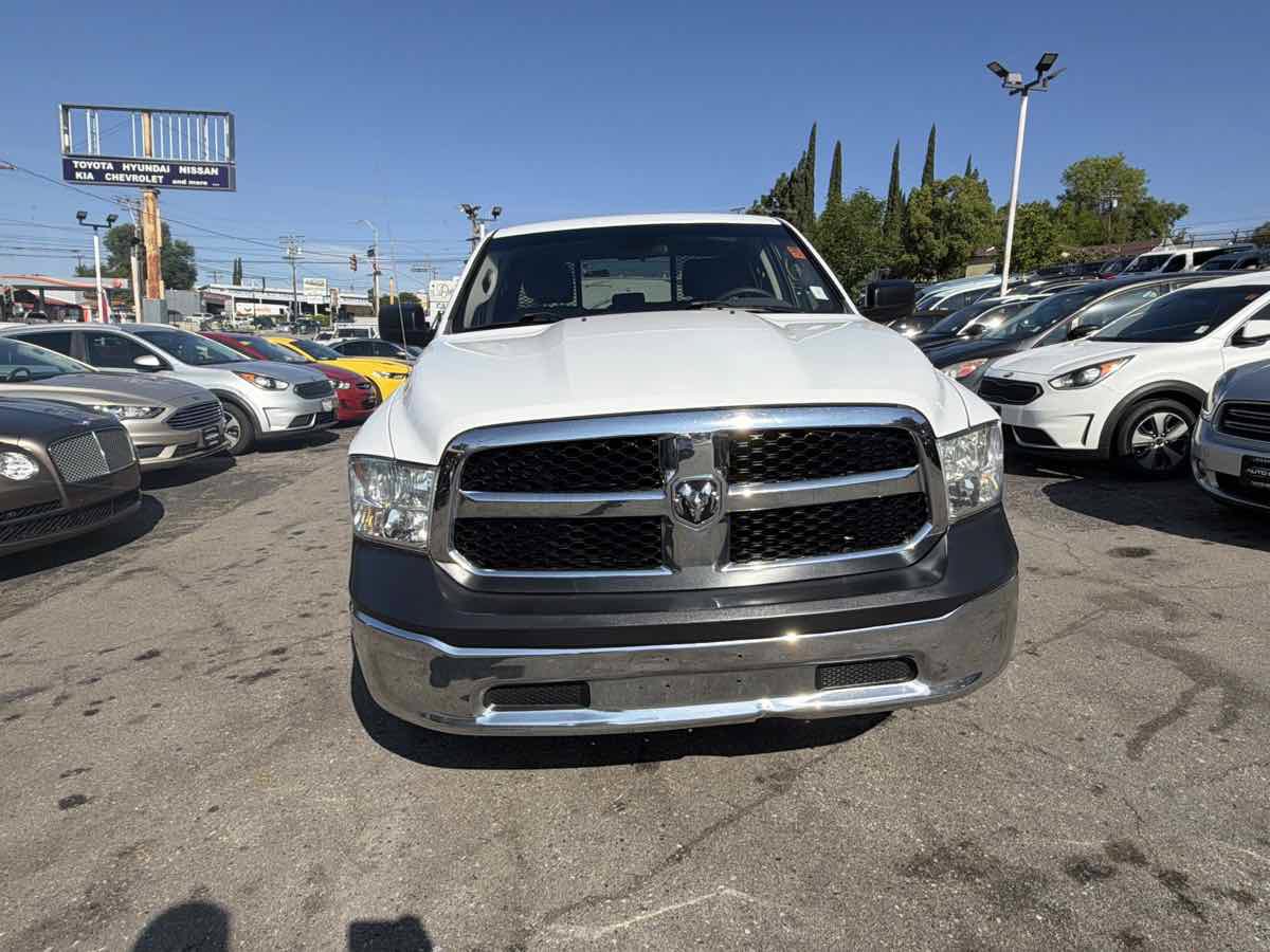 Used 2018 RAM 1500 ST w/ SXT Appearance Group AWD/4WD image 2