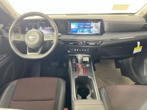 New 2025 Nissan Kicks SR w/ Illumination Package image 22