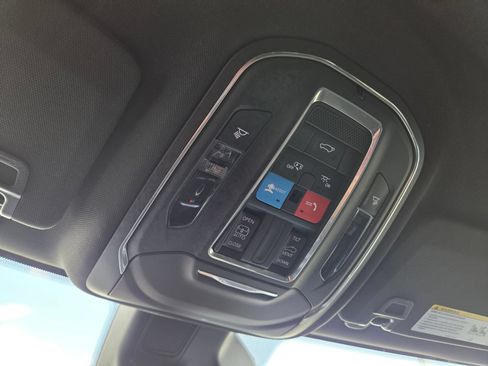 Used 2025 Jeep Grand Cherokee L Altitude AWD/4WD image 46