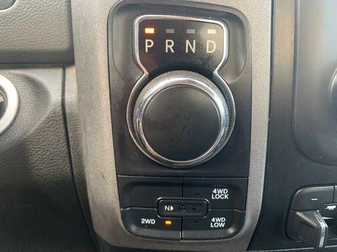 Used 2018 RAM 1500 Express AWD/4WD image 17