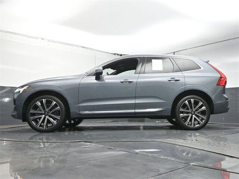 Certified 2023 Volvo XC60 B5 Ultimate w/ Protection Package Premier image 37