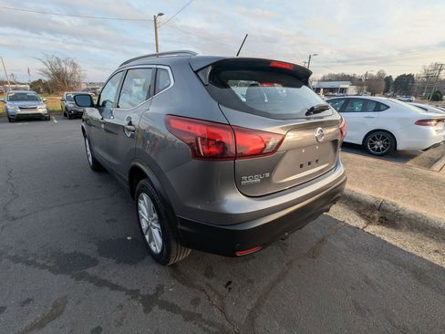 Used 2019 Nissan Rogue Sport SV image 5