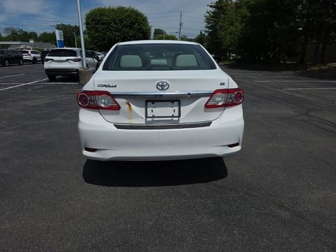 Used 2013 Toyota Corolla LE FWD image 7