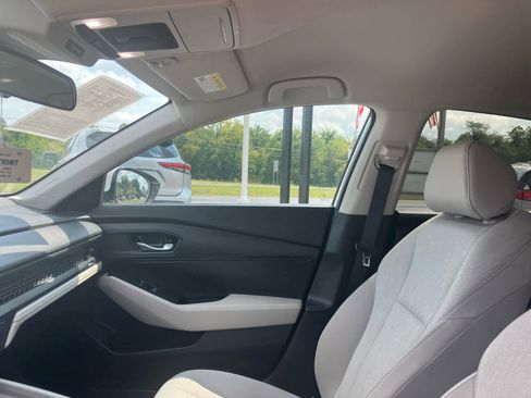 Used 2023 Honda Accord LX image 10