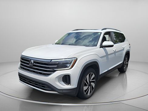 Certified 2024 Volkswagen Atlas SE FWD image 1