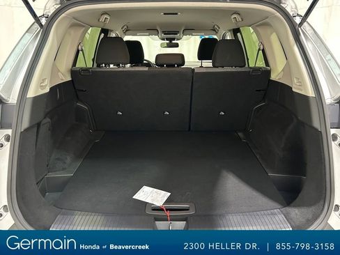 Used 2023 Nissan Rogue SV image 30