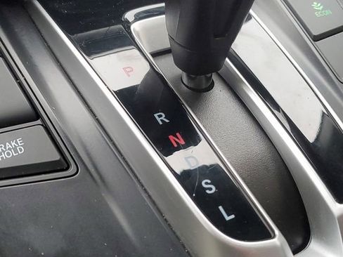 Used 2019 Honda CR-V LX image 25