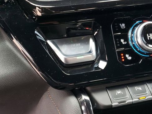 Used 2024 GMC Sierra 1500 AT4 w/ AT4 Premium Package image 16