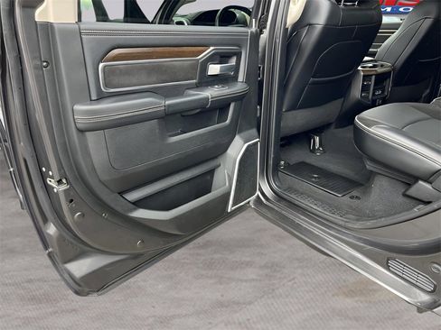 Used 2024 RAM 3500 Laramie image 61