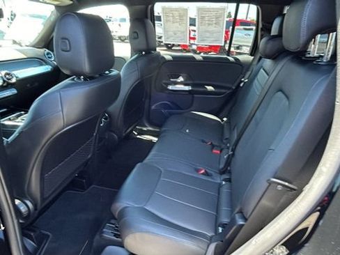 Used 2022 Mercedes-Benz GLB 250 w/ Premium Package Lite image 15