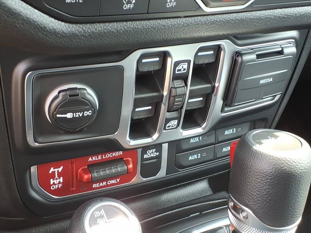 New 2026 Jeep Wrangler Unlimited Sport w/ Dual Top Group AWD/4WD image 31