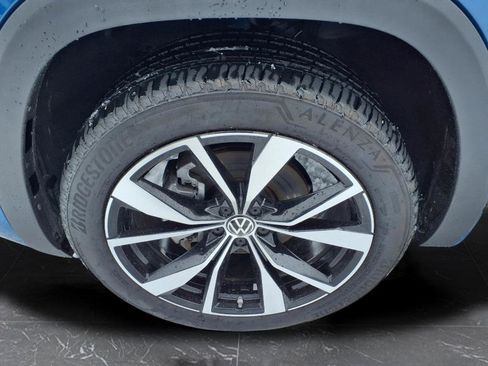 Used 2025 Volkswagen Atlas SEL Premium R-Line image 11