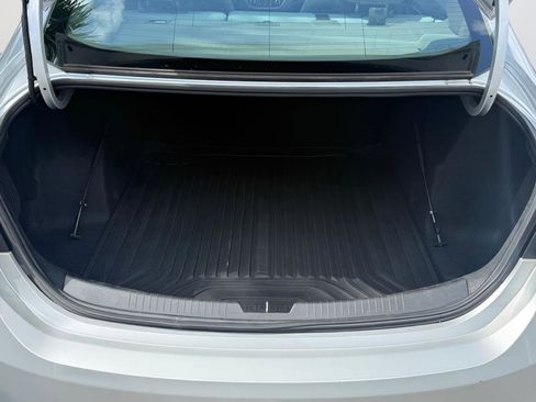 Used 2018 Chevrolet Malibu LT FWD image 34