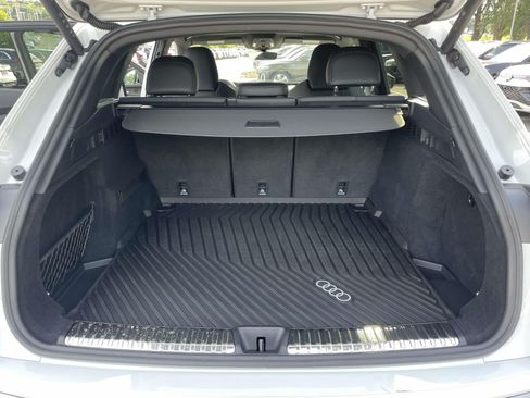Used 2025 Audi SQ5 Premium Plus AWD/4WD image 10