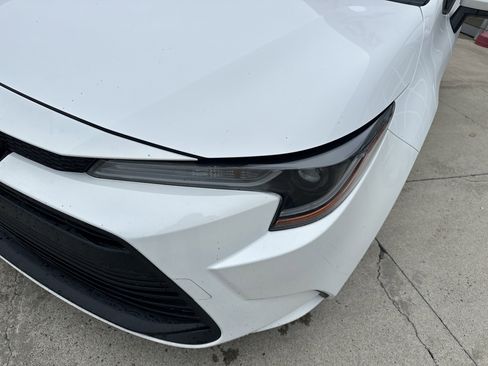 Used 2023 Toyota Corolla LE FWD image 11
