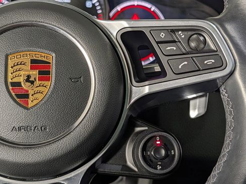 Certified 2022 Porsche Cayenne Coupe AWD/4WD image 33