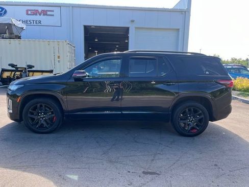 Used 2023 Chevrolet Traverse Premier w/ Redline Edition AWD/4WD image 2