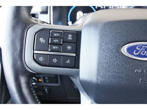 Used 2022 Ford F150 Lariat w/ Equipment Group 502A High RWD image 17
