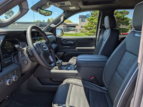 New 2026 GMC Sierra 1500 AT4X AWD/4WD image 40
