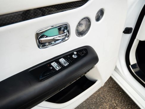 Used 2022 Rolls-Royce Ghost Black Badge AWD/4WD image 24