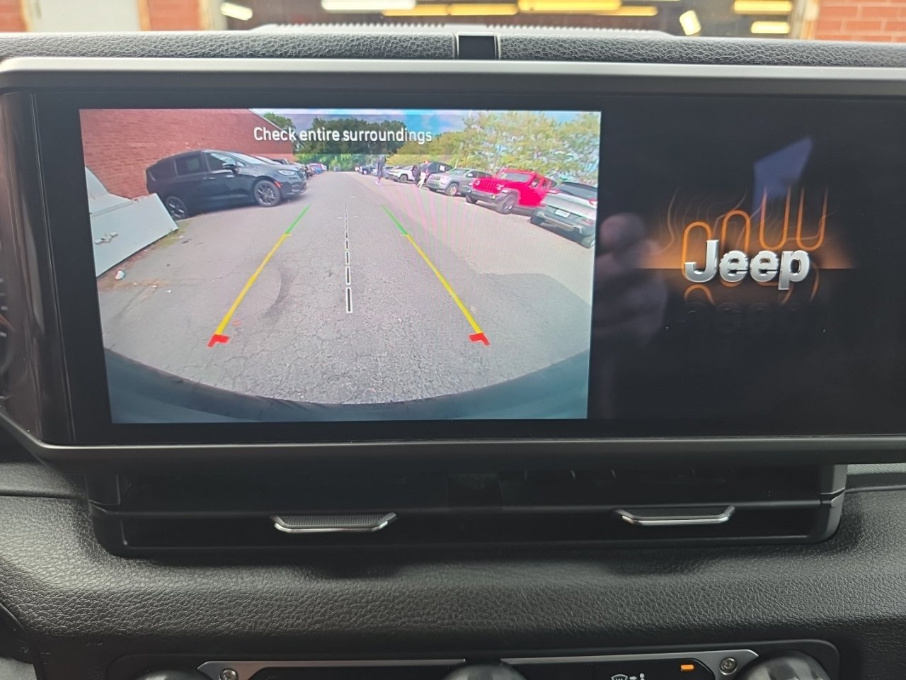 Used 2024 Jeep Wrangler Unlimited Sport AWD/4WD image 25