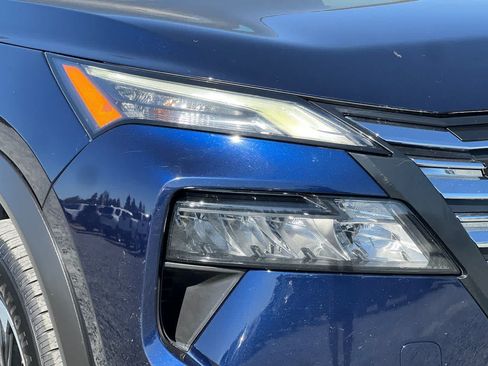 Used 2024 Nissan Rogue SV FWD image 34