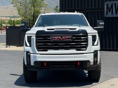 Used 2024 GMC Sierra 3500 AT4 w/ AT4 Premium Plus Package AWD/4WD image 2