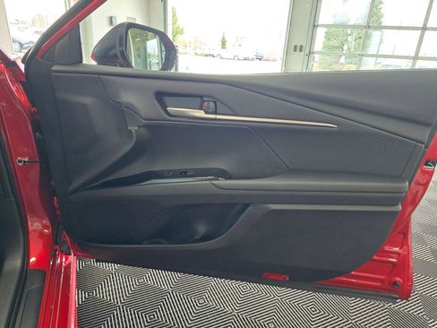 Used 2025 Toyota Camry SE image 44