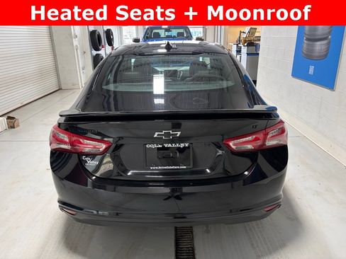 Used 2021 Chevrolet Malibu LT w/ Leather Package image 9