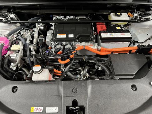 Used 2023 Lexus RZ 450e Premium w/ Accessory Package (2T) image 27