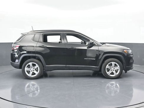 Used 2024 Jeep Compass Latitude image 7