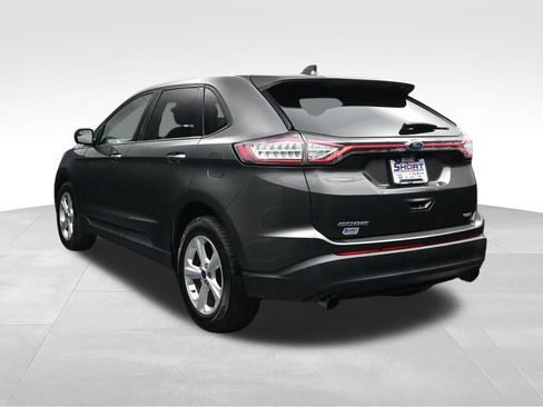 Used 2018 Ford Edge SE w/ Cargo Accessory Package AWD/4WD image 3