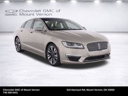 Used 2019 Lincoln MKZ Reserve w/ Luxury Package FWD image 2