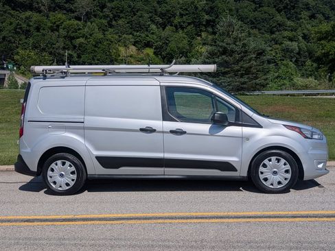 Used 2021 Ford Transit Connect XLT FWD image 3