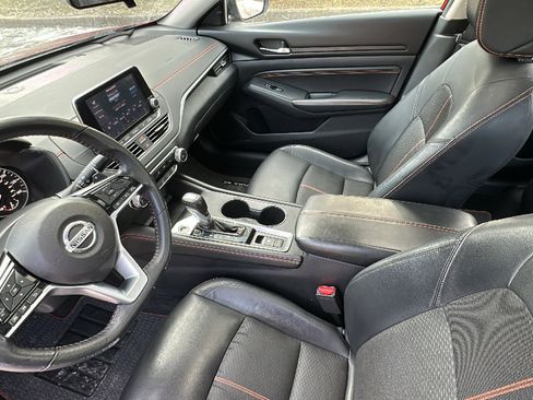 Certified 2020 Nissan Altima 2.5 SR w/ Premium Package image 23